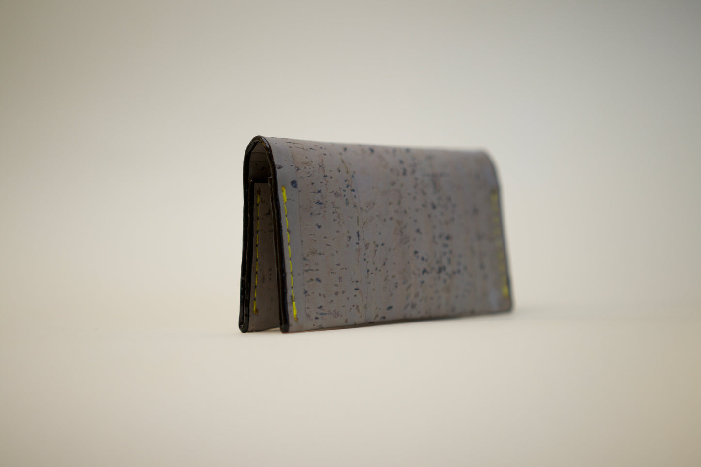 "Concrete" fold cardholder